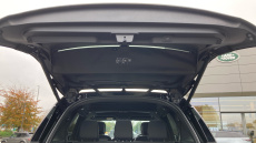 Land Rover Discovery 3.0 D300 Dynamic SE 5dr Auto Diesel Station Wagon